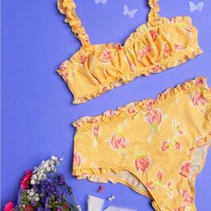 NWT Mentionables Gathered Ruffled Bralette & Matching Panty - Medium